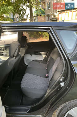 Хэтчбек Kia Ceed 2009 в 