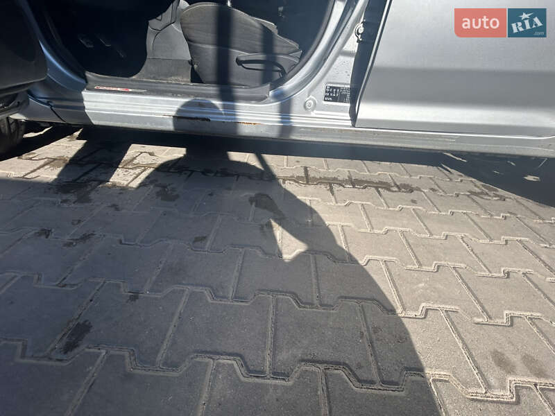 Хэтчбек Kia Ceed 2010 в Чернигове фото 8 Хэтчбек Kia Ceed 2010 в Чернигове