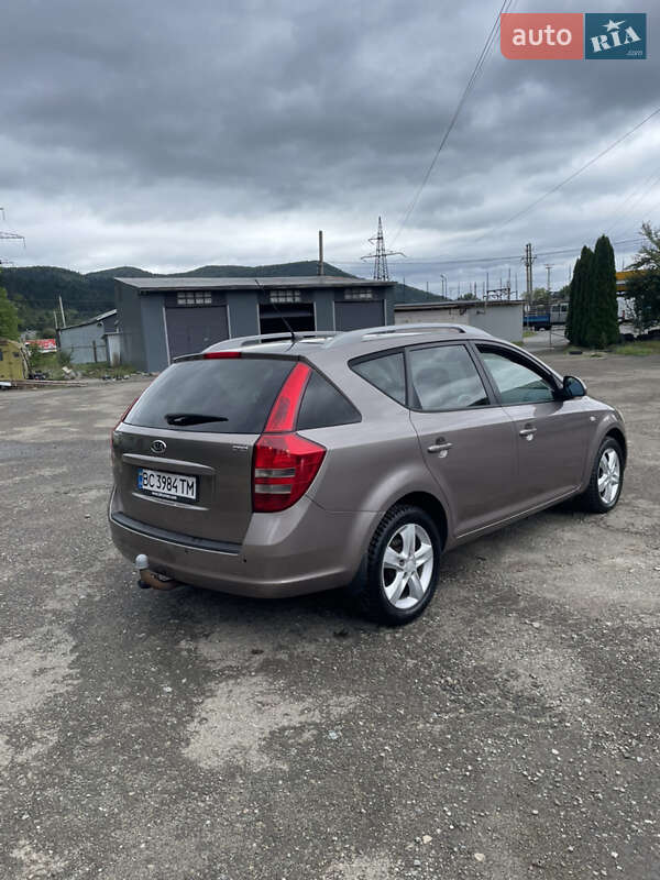Универсал Kia Ceed 2007 в Сколе
