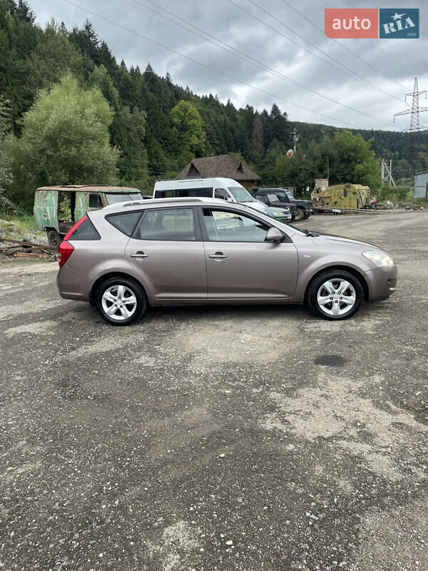 Универсал Kia Ceed 2007 в Сколе