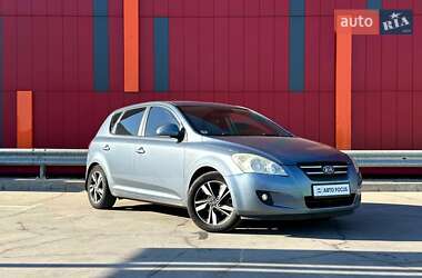Хэтчбек Kia Ceed 2007 в Киеве