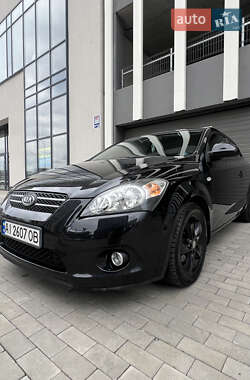Хэтчбек Kia Ceed 2008 в 