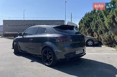 Хэтчбек Kia Ceed 2010 в 