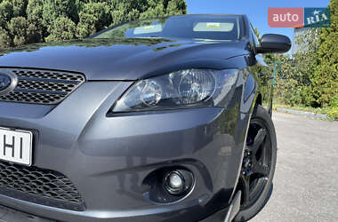 Хэтчбек Kia Ceed 2010 в 