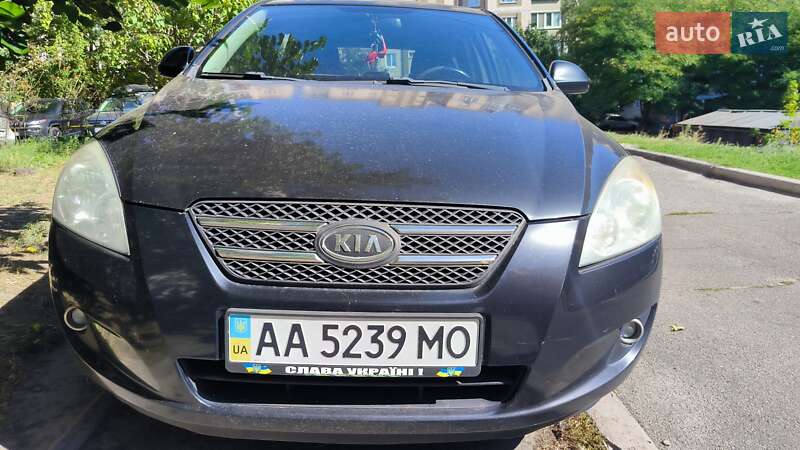 Хэтчбек Kia Ceed 2008 в Киеве