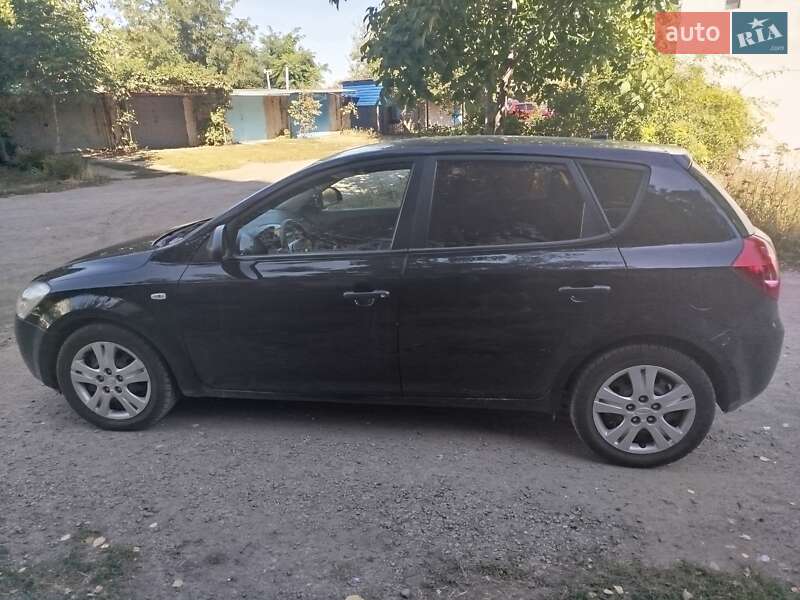 Хэтчбек Kia Ceed 2009 в Кропивницком фото 4 Хэтчбек Kia Ceed 2009 в Кропивницком
