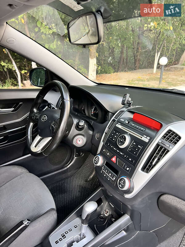 Хетчбек Kia Ceed 2011 в Києві фото 11 Хетчбек Kia Ceed 2011 в Києві