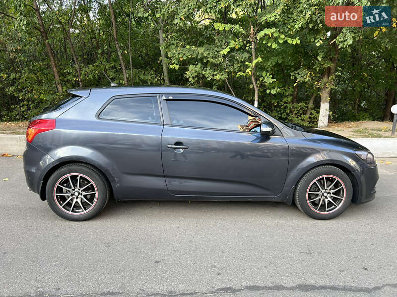 Хетчбек Kia Ceed 2011 в Києві фото 7 Хетчбек Kia Ceed 2011 в Києві