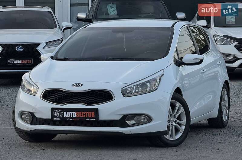 Хэтчбек Kia Ceed 2012 в Харькове