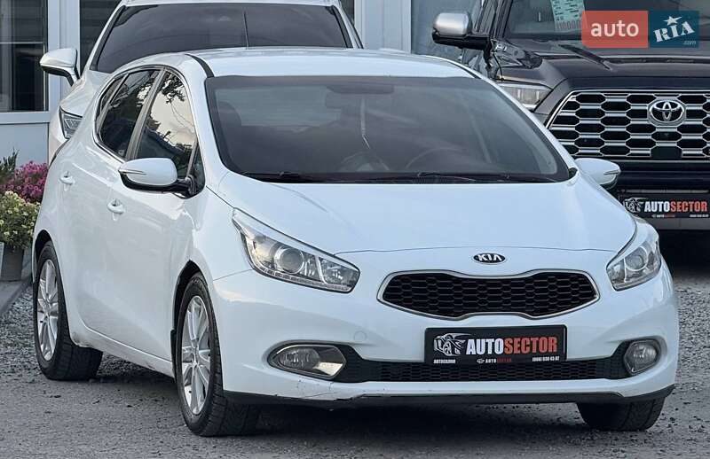 Хэтчбек Kia Ceed 2012 в Харькове