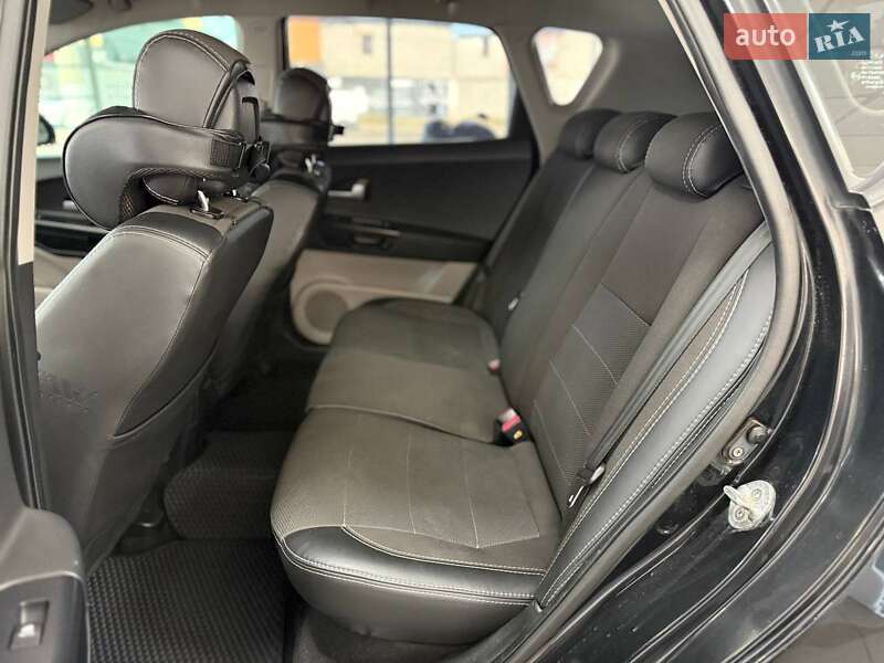 Хэтчбек Kia Ceed 2008 в Киеве