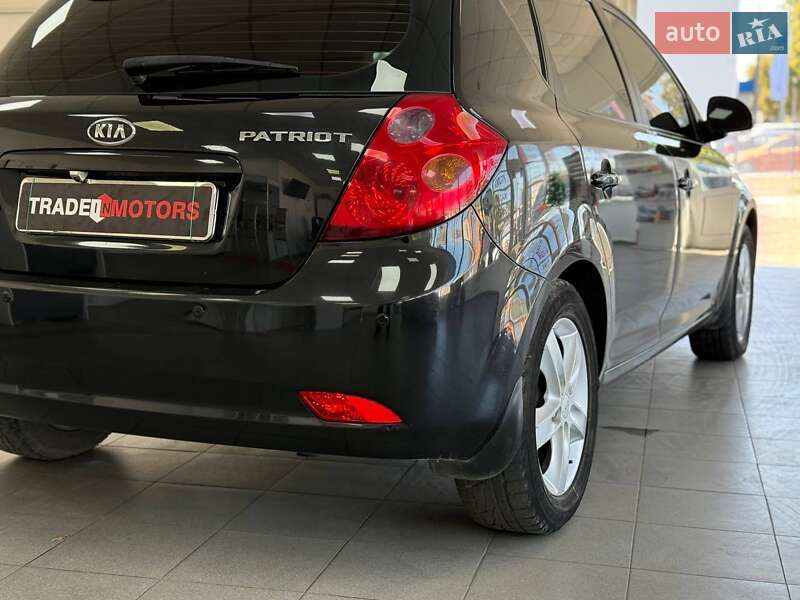 Хэтчбек Kia Ceed 2008 в Киеве