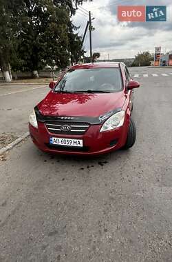 Хэтчбек Kia Ceed 2007 в 