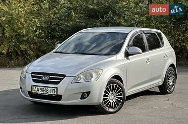 Хетчбек Kia Ceed 2008 в Дніпрі