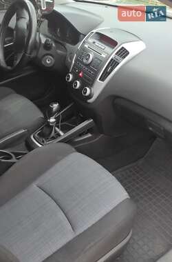 Универсал Kia Ceed 2010 в 