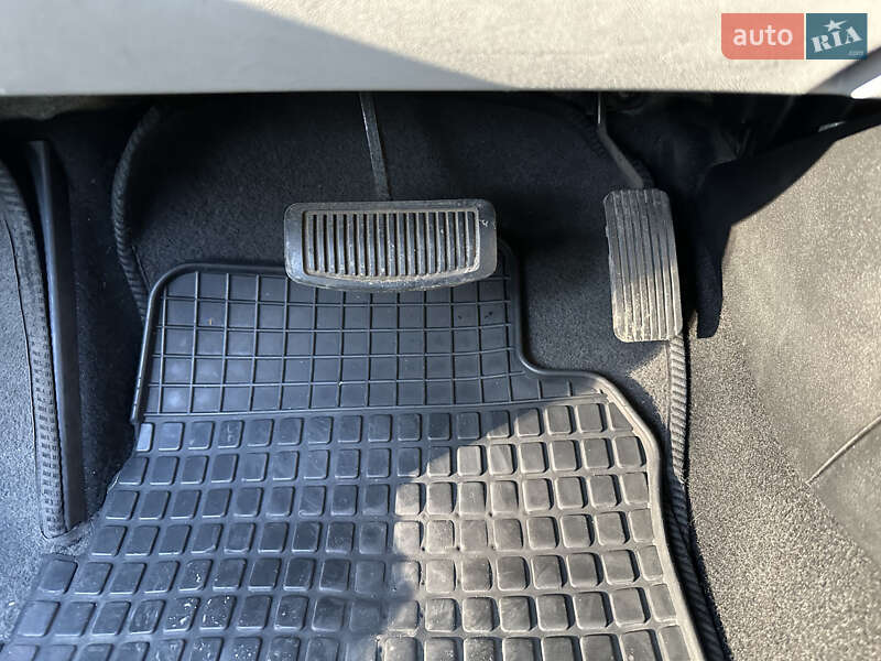 Хэтчбек Kia Ceed 2008 в Киеве