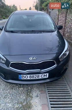 Хэтчбек Kia Ceed 2013 в Бучаче