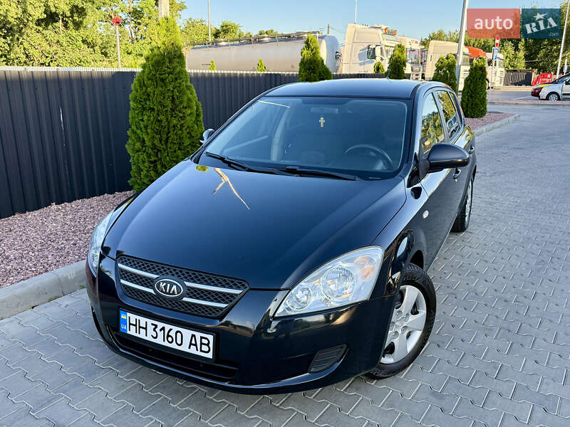 Хетчбек Kia Ceed 2007 в Одесі фото 2 Хетчбек Kia Ceed 2007 в Одесі