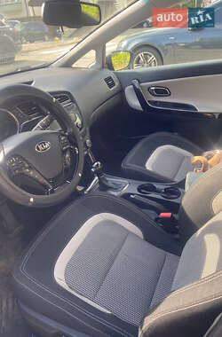 Хэтчбек Kia Ceed 2013 в Ивано-Франковске