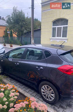 Хэтчбек Kia Ceed 2013 в Ивано-Франковске