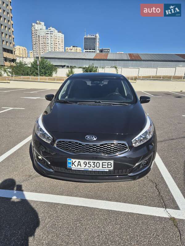 Хэтчбек Kia Ceed 2017 в Киеве