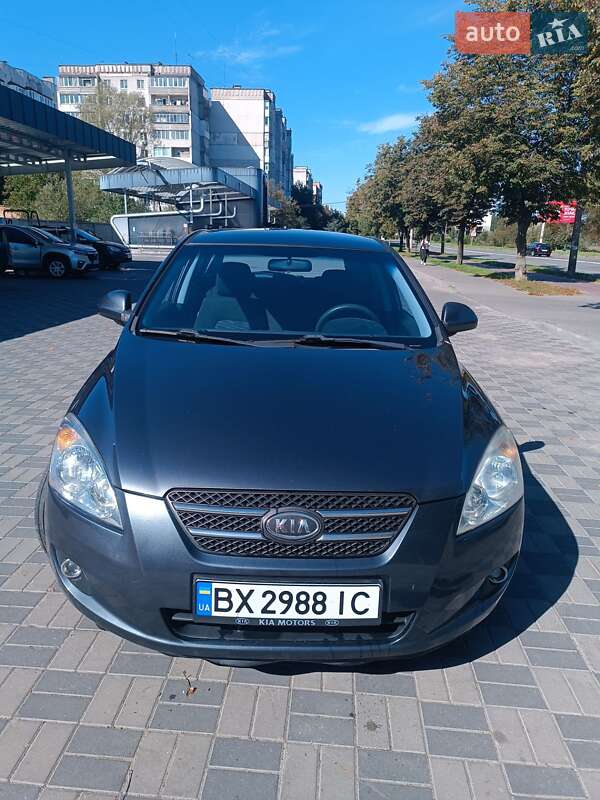 Хэтчбек Kia Ceed 2009 в Хмельницком