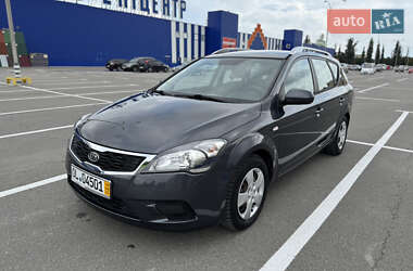 Универсал Kia Ceed 2010 в Дунаевцах