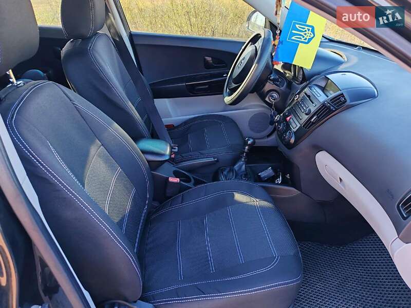 Універсал Kia Ceed 2008 в Житомирі