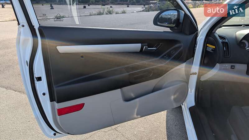 Хэтчбек Kia Ceed 2008 в Харькове фото 20 Хэтчбек Kia Ceed 2008 в Харькове