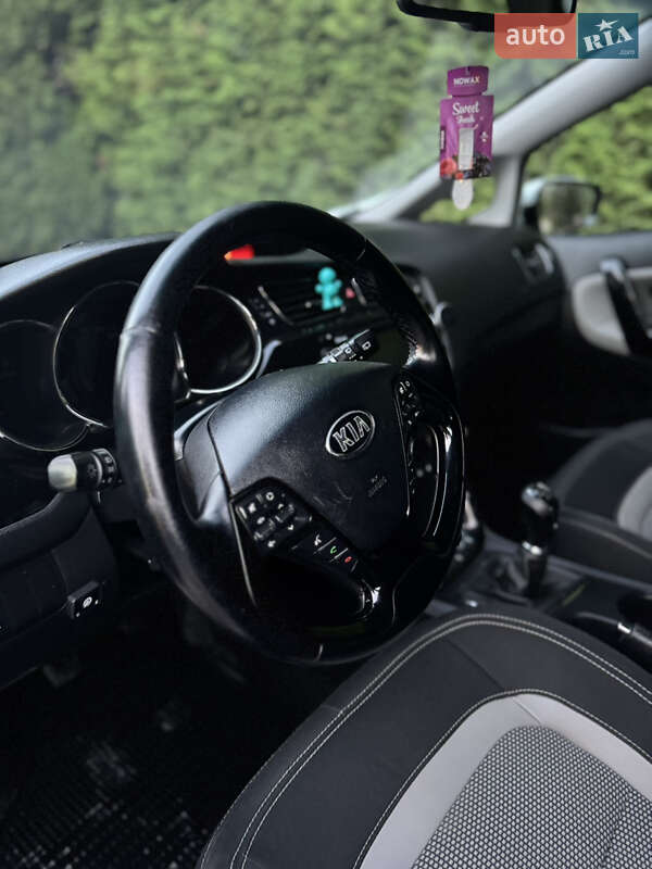 Універсал Kia Ceed 2014 в Глевасі