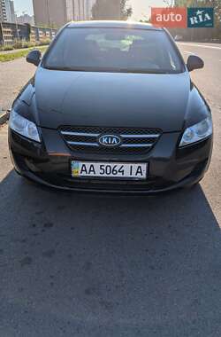Хэтчбек Kia Ceed 2008 в Киеве