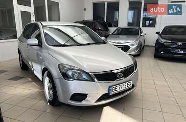 Хэтчбек Kia Ceed 2011 в Николаеве