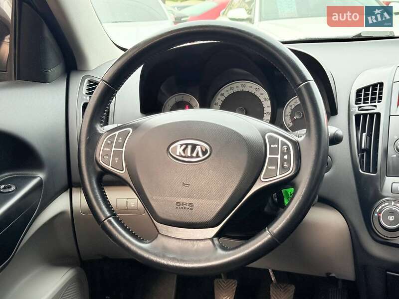 Хетчбек Kia Ceed 2009 в Харкові фото 24 Хетчбек Kia Ceed 2009 в Харкові