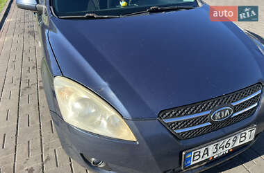 Хэтчбек Kia Ceed 2008 в 