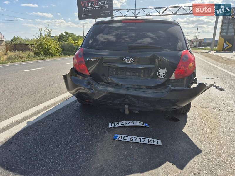 Хэтчбек Kia Ceed 2008 в Кривом Роге