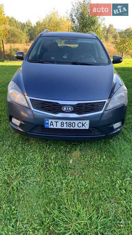 Универсал Kia Ceed 2010 в Долине