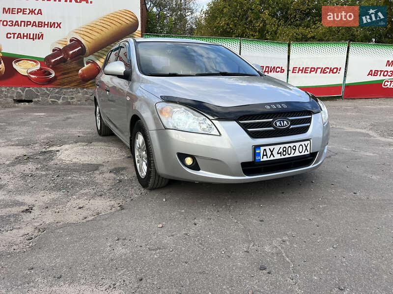 Хэтчбек Kia Ceed 2008 в Харькове