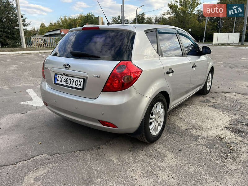 Хэтчбек Kia Ceed 2008 в Харькове