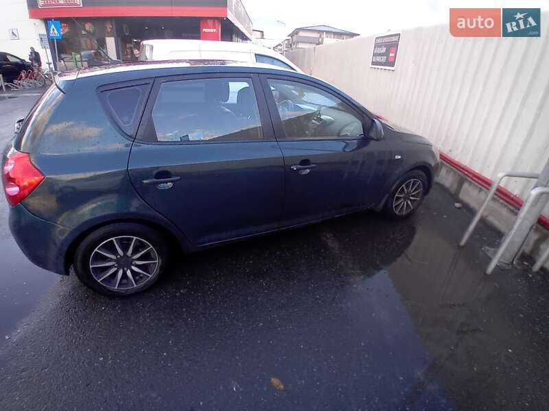 Хэтчбек Kia Ceed 2008 в Солотвине