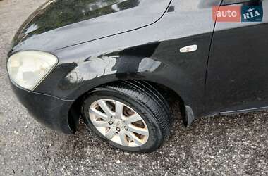 Хэтчбек Kia Ceed 2007 в 