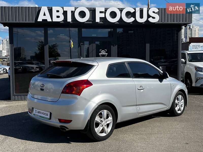 Хэтчбек Kia Ceed 2008 в Киеве