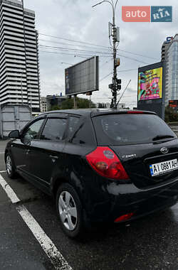 Хэтчбек Kia Ceed 2007 в 