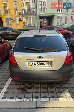 Хетчбек Kia Ceed 2007 в 