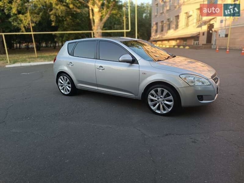 Хэтчбек Kia Ceed 2007 в Одессе