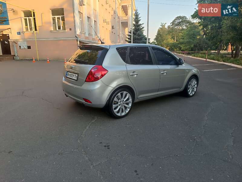 Хэтчбек Kia Ceed 2007 в Одессе