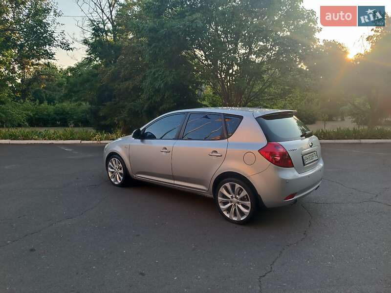 Хэтчбек Kia Ceed 2007 в Одессе