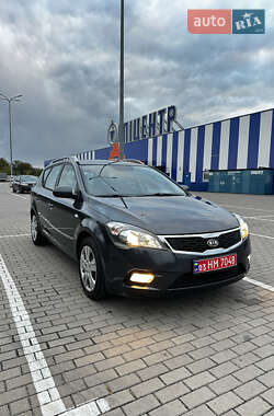 Универсал Kia Ceed 2009 в Дубно
