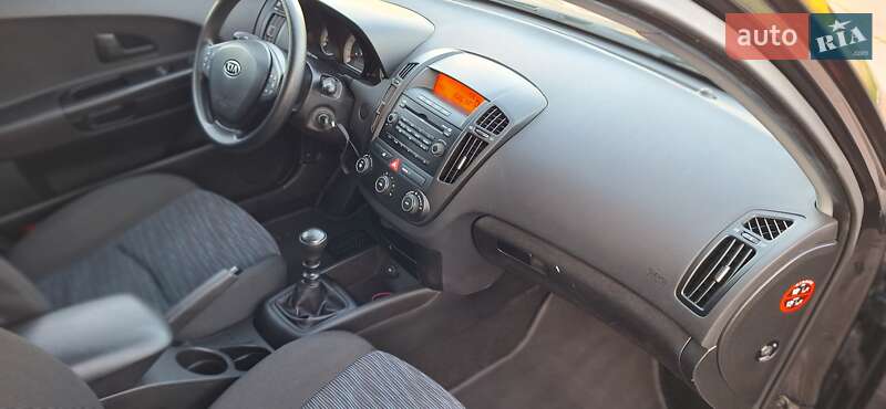 Хэтчбек Kia Ceed 2008 в Нежине