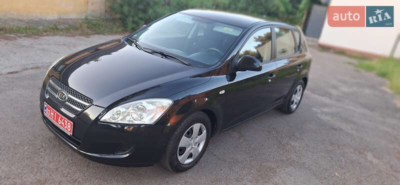 Хэтчбек Kia Ceed 2008 в Нежине