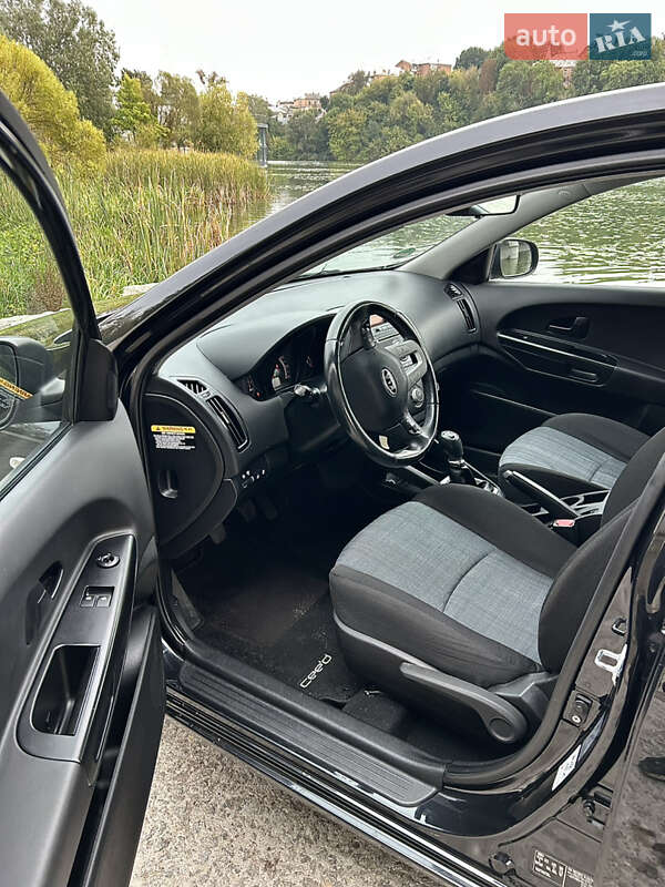 Хэтчбек Kia Ceed 2009 в Виннице